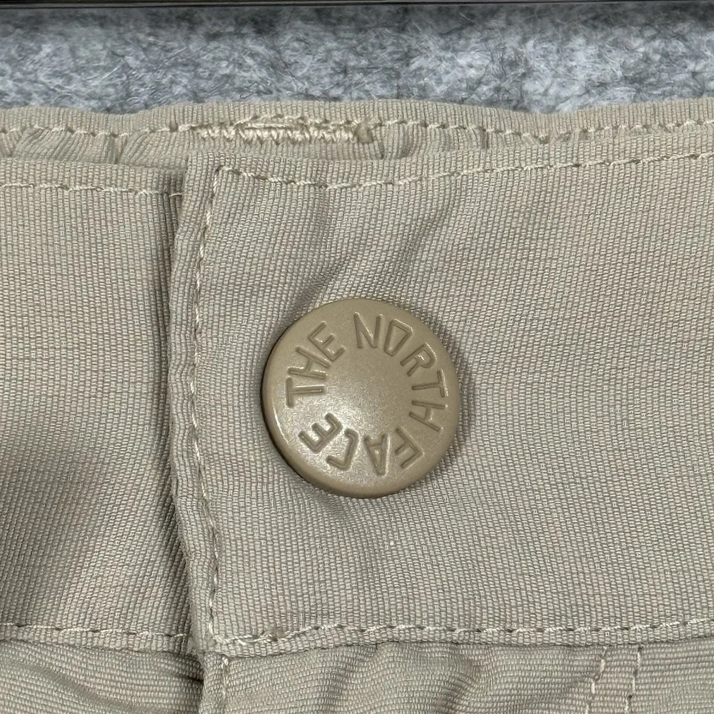 The North Face Hiking Cargo Shorts Men 34 (L) Belted Nylon Beige Solid